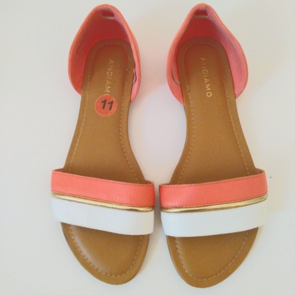 Andiamo Pink White Gold Faux Leather Flat Sandals sz 11 M